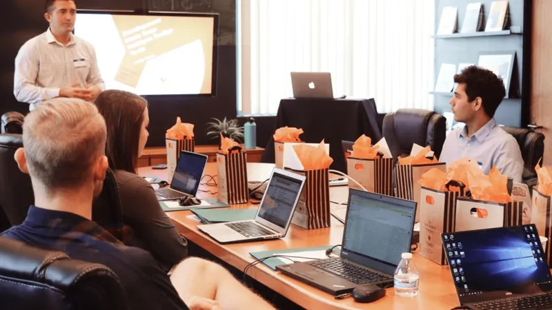 kebijakan dan advokasi